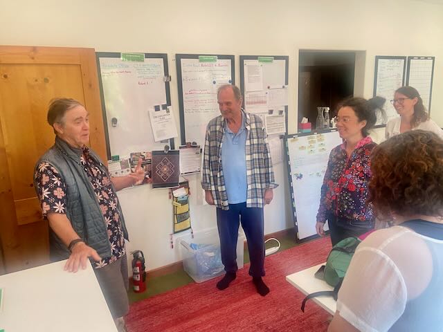 Qapel teaching in office